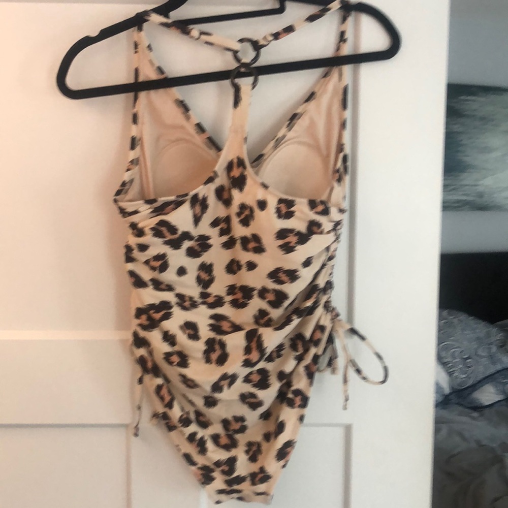 Bathing suit - Picture 2 of 4